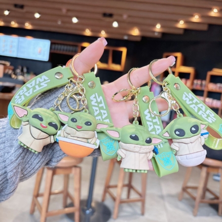 سرکلیدی فانتزی بند سیلیکونی طرح BABY YODA
