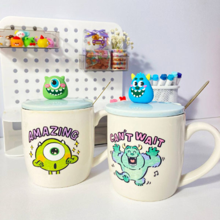 ماگ درب دار سرامیکی طرح کارخانه هیولا