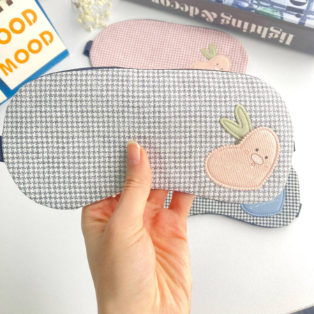 چشم بند همراه با کیسه آبسرد و گرم طرح شانل