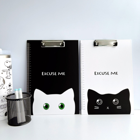 تخته شاسی A4 مقوایی طرح گربه سیاه و سفید